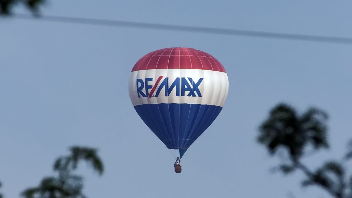 RE/MAX branded advertising hot air balloon