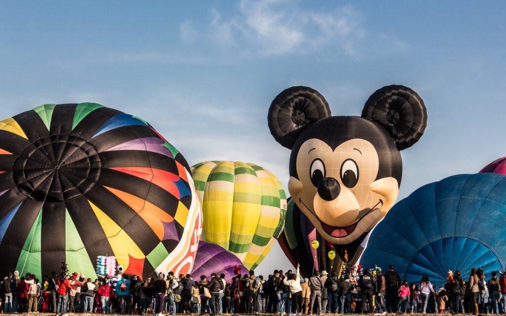 How Do You Steer a Hot Air Balloon Without a Wheel?