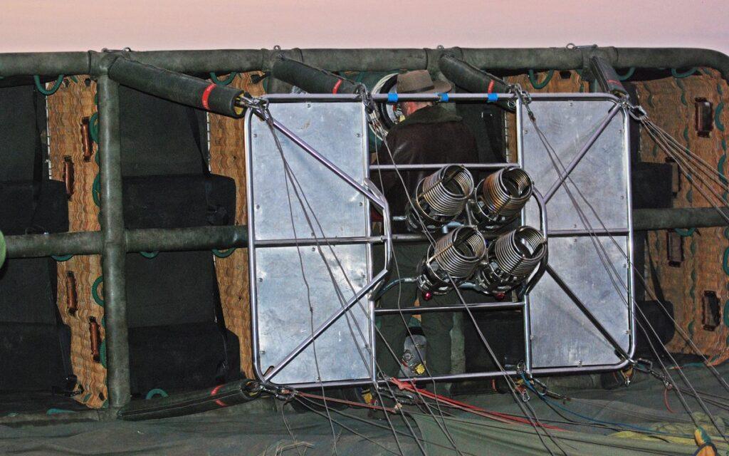 How to Become a Hot Air Balloon Pilot