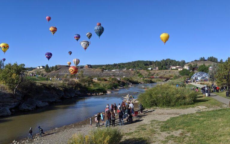 Mass Ascension: When Hundreds of Balloons Launch at Once